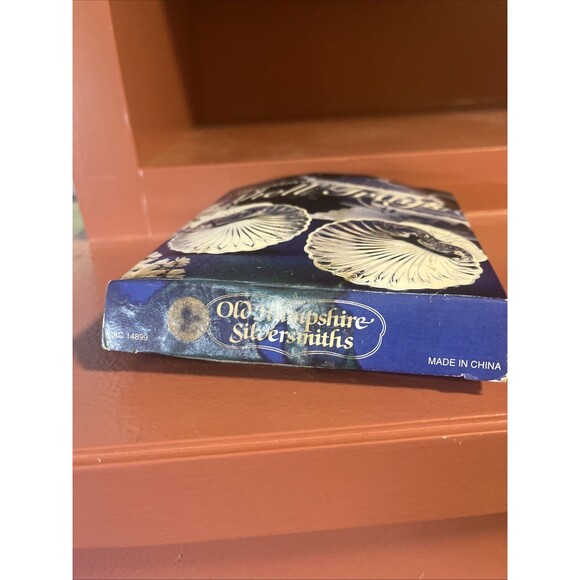 Set Of 2 Silver Plated Shell Trays Old Hampshire Silversmiths with Box - Picture 9 of 9